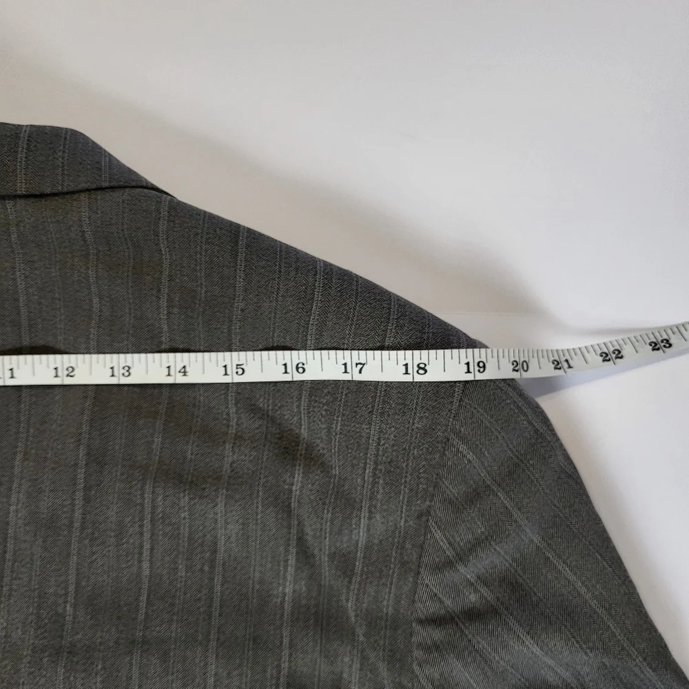 Armani Collezioni Suit Jacket Grey Striped Wool Blend Italian‎ Men's Size 42 L